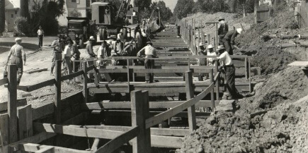 Gregory Perez survives construction collapse, 1915